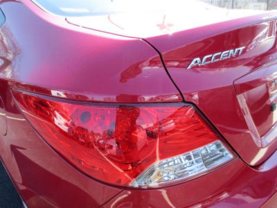 2012 Hyundai Accent  GLS