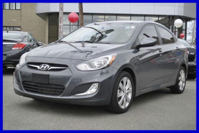 2012 Hyundai Accent  GLS
