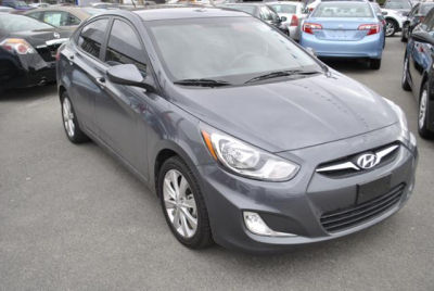 2012 Hyundai Accent  GLS