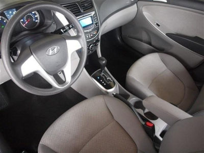 2012 Hyundai Accent  GLS