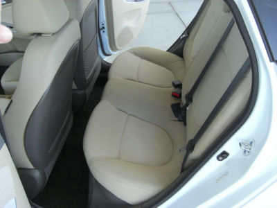 2012 Hyundai Accent  GLS