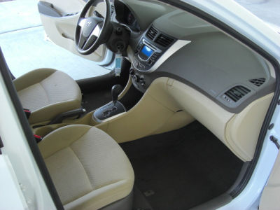 2012 Hyundai Accent  GLS