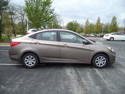 2012 Hyundai Accent GLS