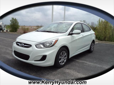 2012 Hyundai Accent  GLS