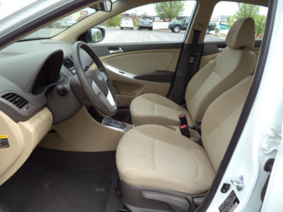 2012 Hyundai Accent GLS