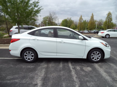 2012 Hyundai Accent GLS