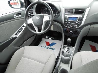2013 Hyundai Accent  GLS