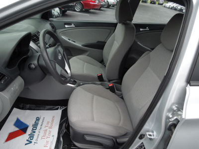 2013 Hyundai Accent  GLS