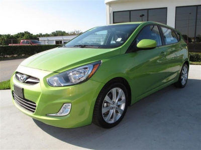 2012 Hyundai Accent  SE