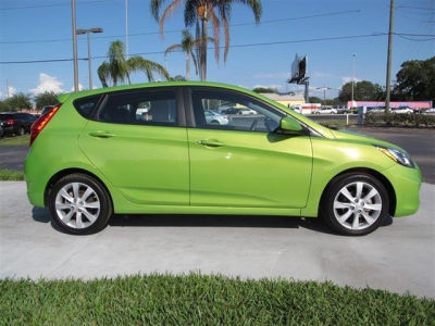 2012 Hyundai Accent  SE
