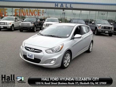 2012 Hyundai Accent  SE