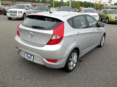 2012 Hyundai Accent  SE