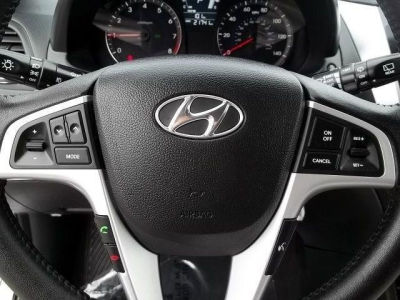 2012 Hyundai Accent  SE