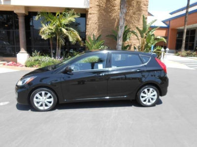 2012 Hyundai Accent  SE