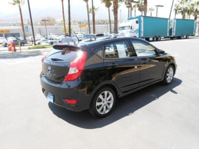 2012 Hyundai Accent  SE