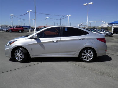 2012 Hyundai Accent  GLS