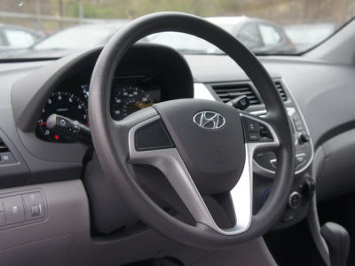 2012 Hyundai Accent  GS