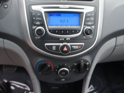 2012 Hyundai Accent  GS