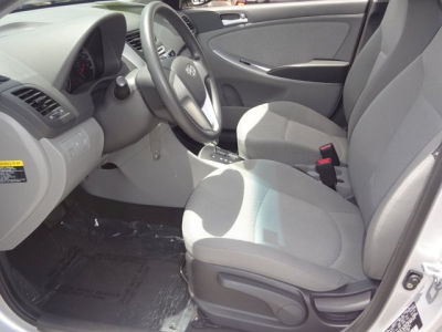 2012 Hyundai Accent  GLS