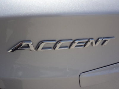 2012 Hyundai Accent  GLS