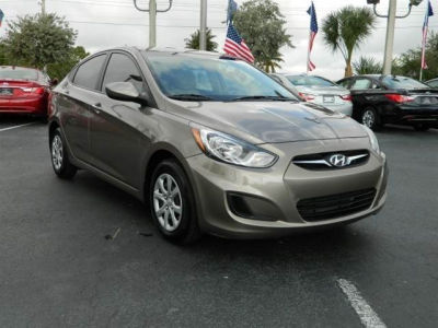2012 Hyundai Accent  GLS