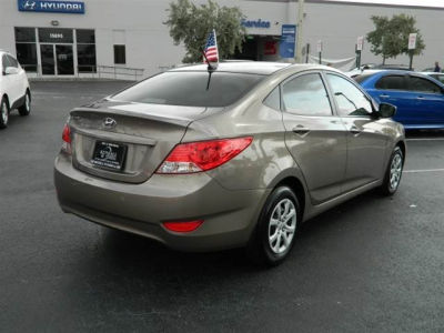 2012 Hyundai Accent  GLS