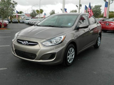 2012 Hyundai Accent  GLS