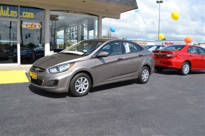 2012 Hyundai Accent  GLS