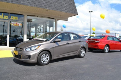 2012 Hyundai Accent GLS