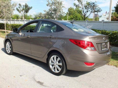 2012 Hyundai Accent  GLS