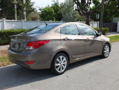 2012 Hyundai Accent  GLS