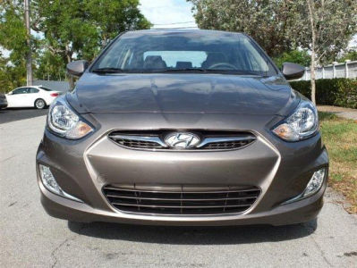 2012 Hyundai Accent  GLS