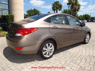 2012 Hyundai Accent  GLS