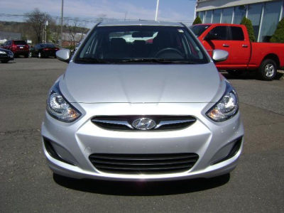 2012 Hyundai Accent  GLS