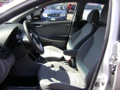 2012 Hyundai Accent  GLS