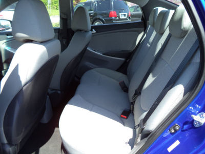 2012 Hyundai Accent  GLS