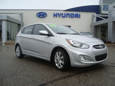 2012 Hyundai Accent  SE