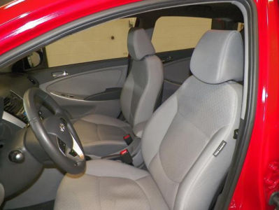 2012 Hyundai Accent  SE