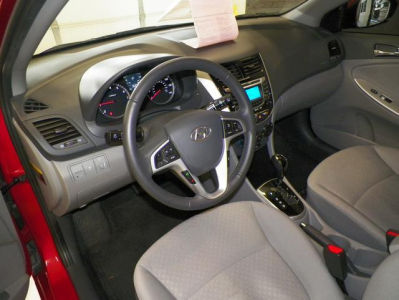 2012 Hyundai Accent  SE