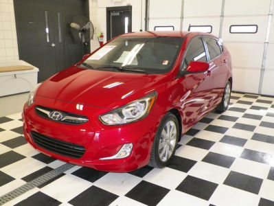 2012 Hyundai Accent  SE