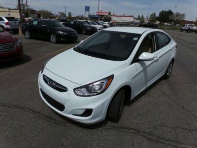 2012 Hyundai Accent  GLS