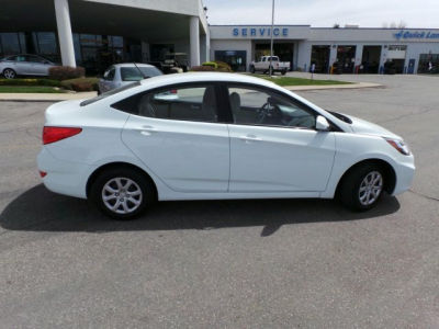 2012 Hyundai Accent  GLS