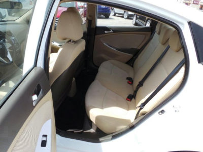 2012 Hyundai Accent  GLS