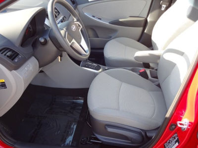 2013 Hyundai Accent  GS