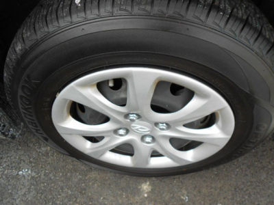 2012 Hyundai Accent  GS