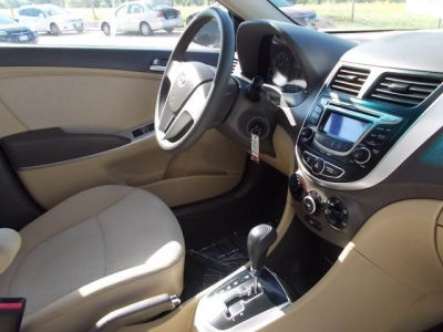 2012 Hyundai Accent  GLS