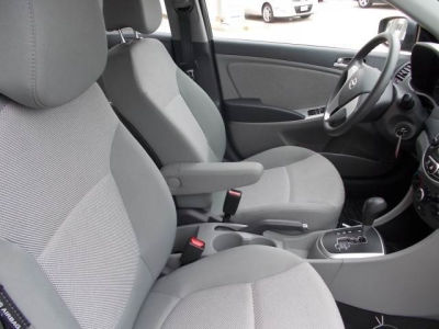 2012 Hyundai Accent  GLS