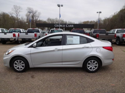 2012 Hyundai Accent  GLS