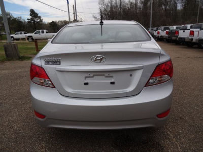 2012 Hyundai Accent  GLS