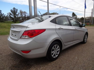 2012 Hyundai Accent  GLS